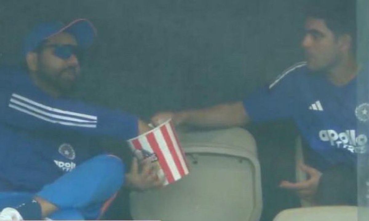 Shubman Gill and Rohit Sharma Popcorn Moment