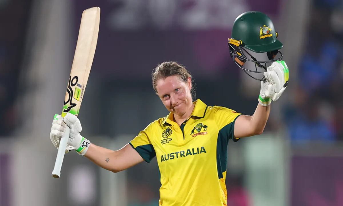 Alyssa Healy century