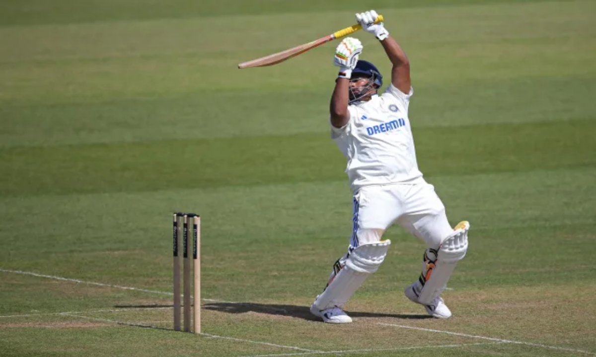 Sarfaraz Khan India A Snub