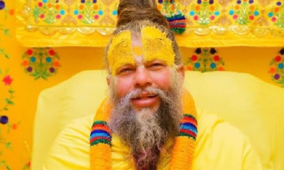 Palash Muchhal meets Premanand Ji Maharaj