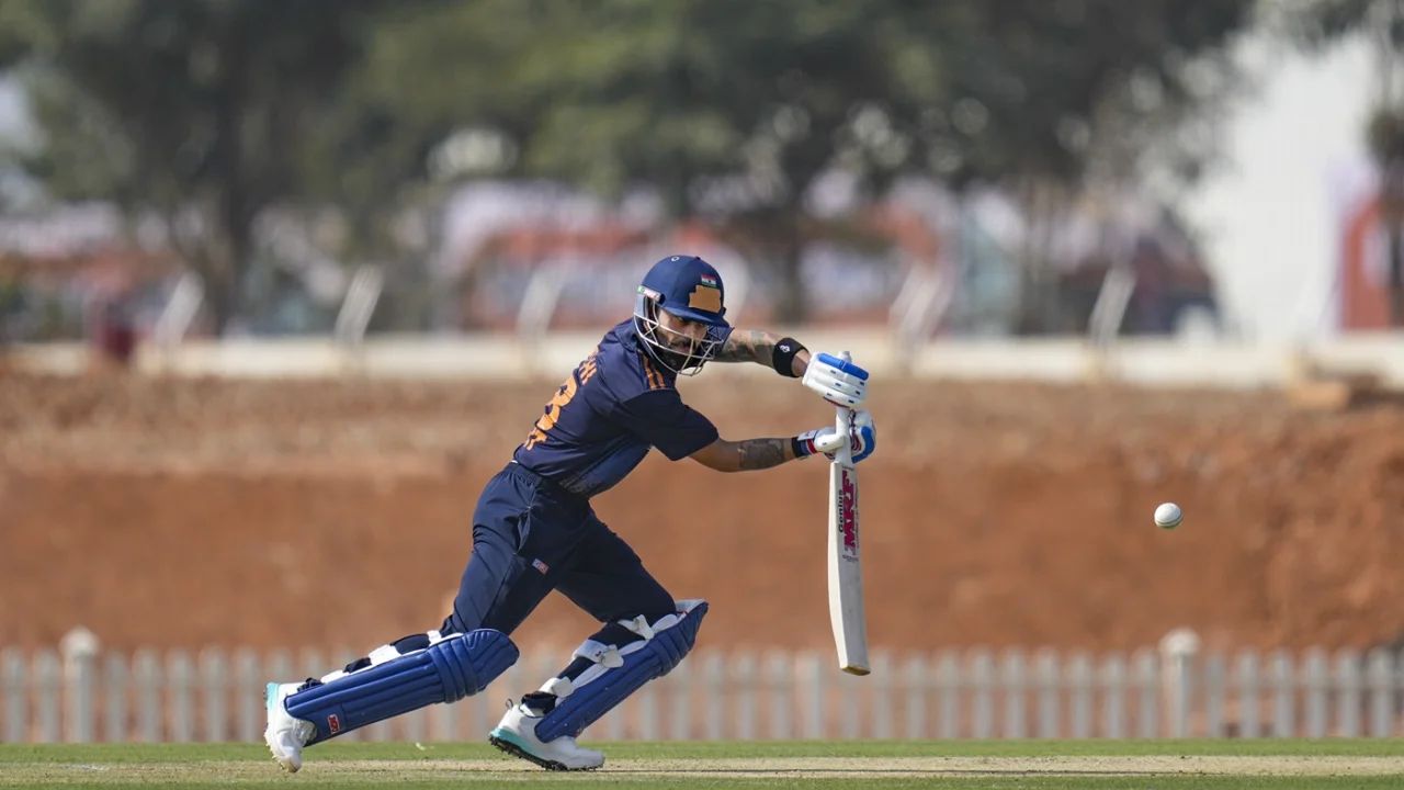 Virat Kohli 16000 runs in List A