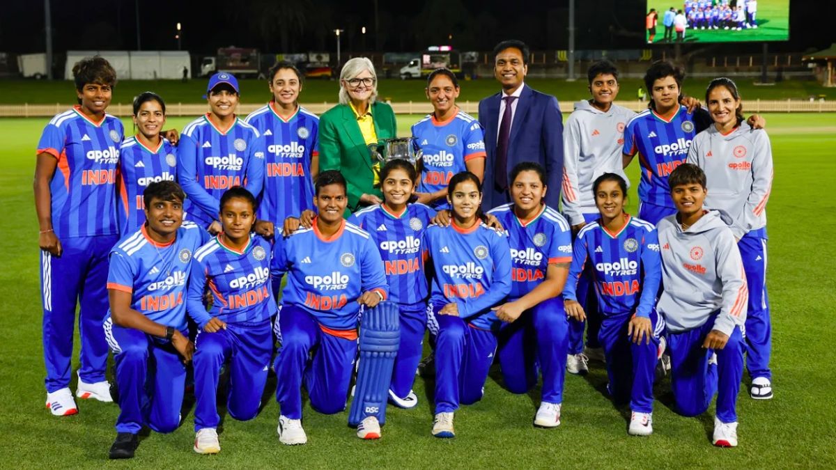 India Women Defeated Australia by 2-1